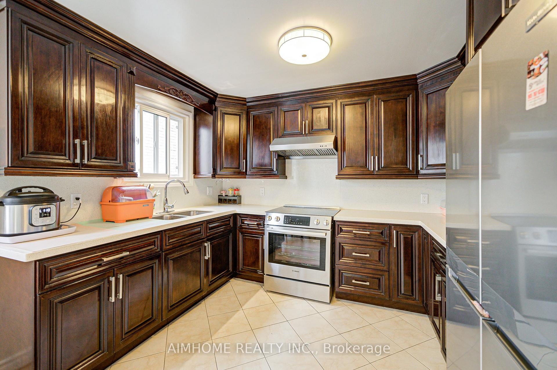 Photo 14 of 94 Northolt Crescent, Markham, Milliken Mills East — HOMEH