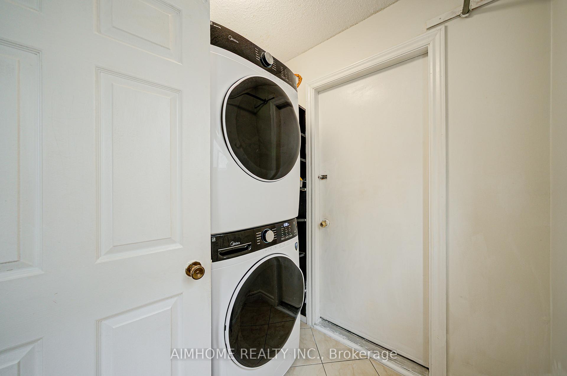 Photo 18 of 94 Northolt Crescent, Markham, Milliken Mills East — HOMEH