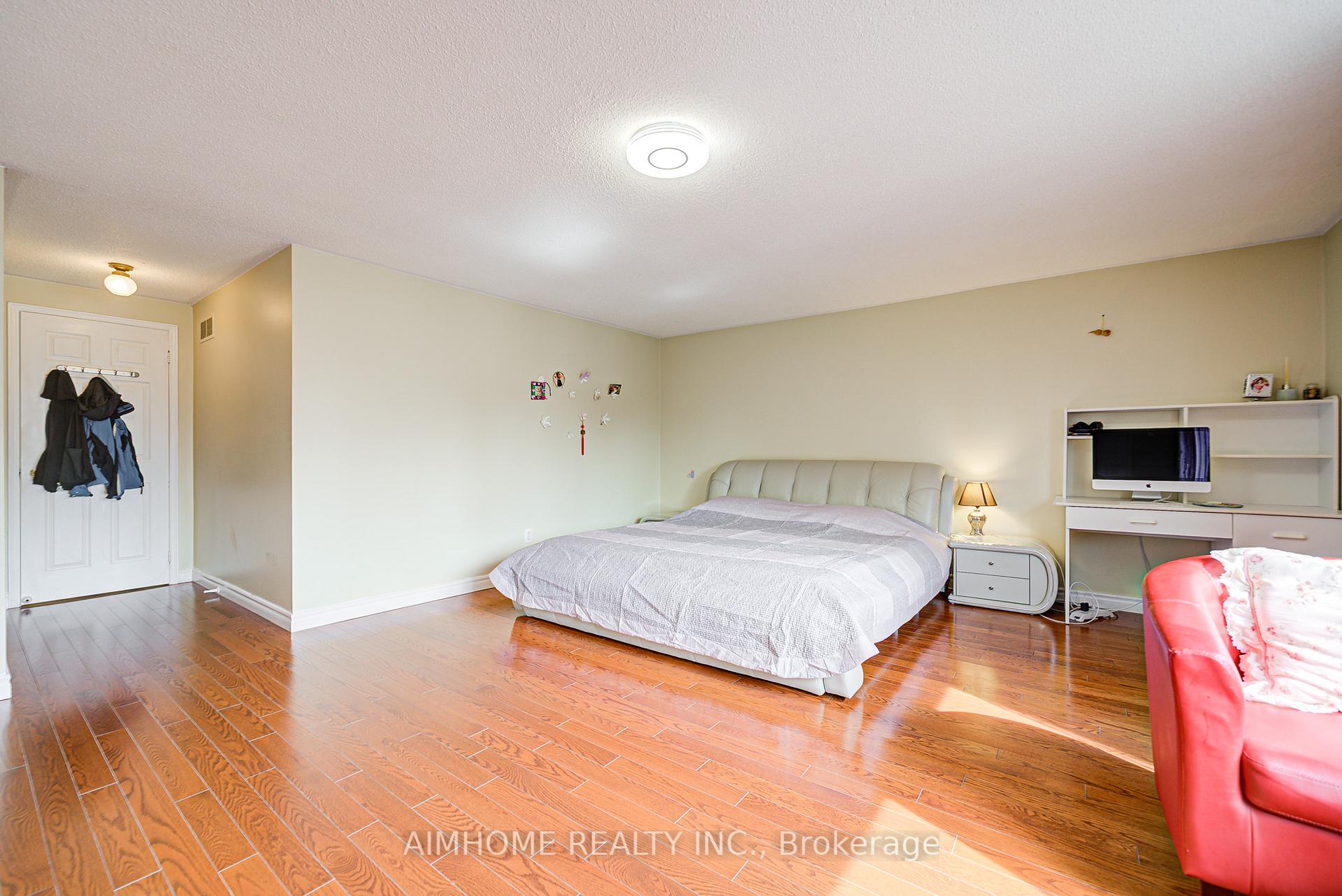 Photo 24 of 94 Northolt Crescent, Markham, Milliken Mills East — HOMEH