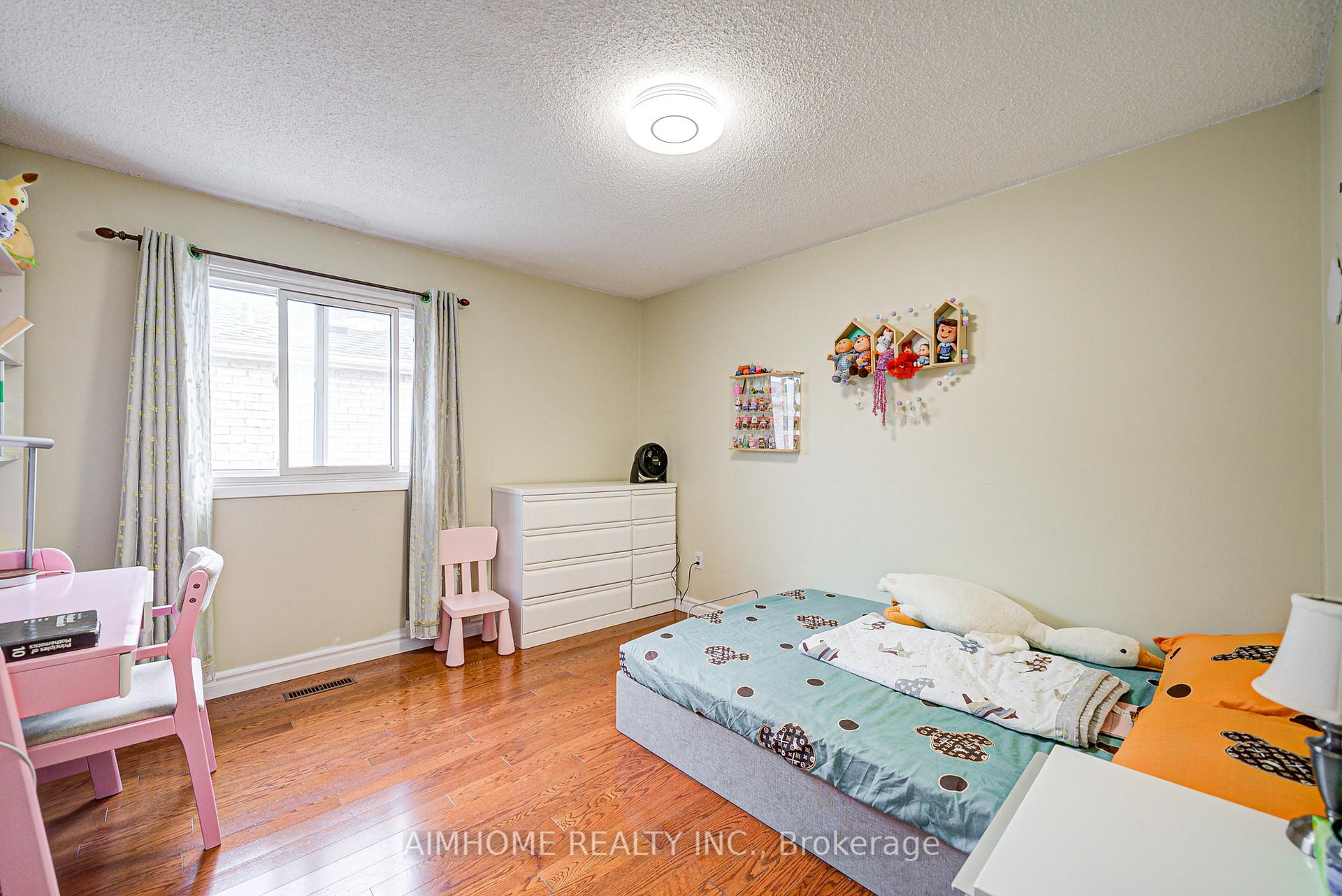 Photo 33 of 94 Northolt Crescent, Markham, Milliken Mills East — HOMEH