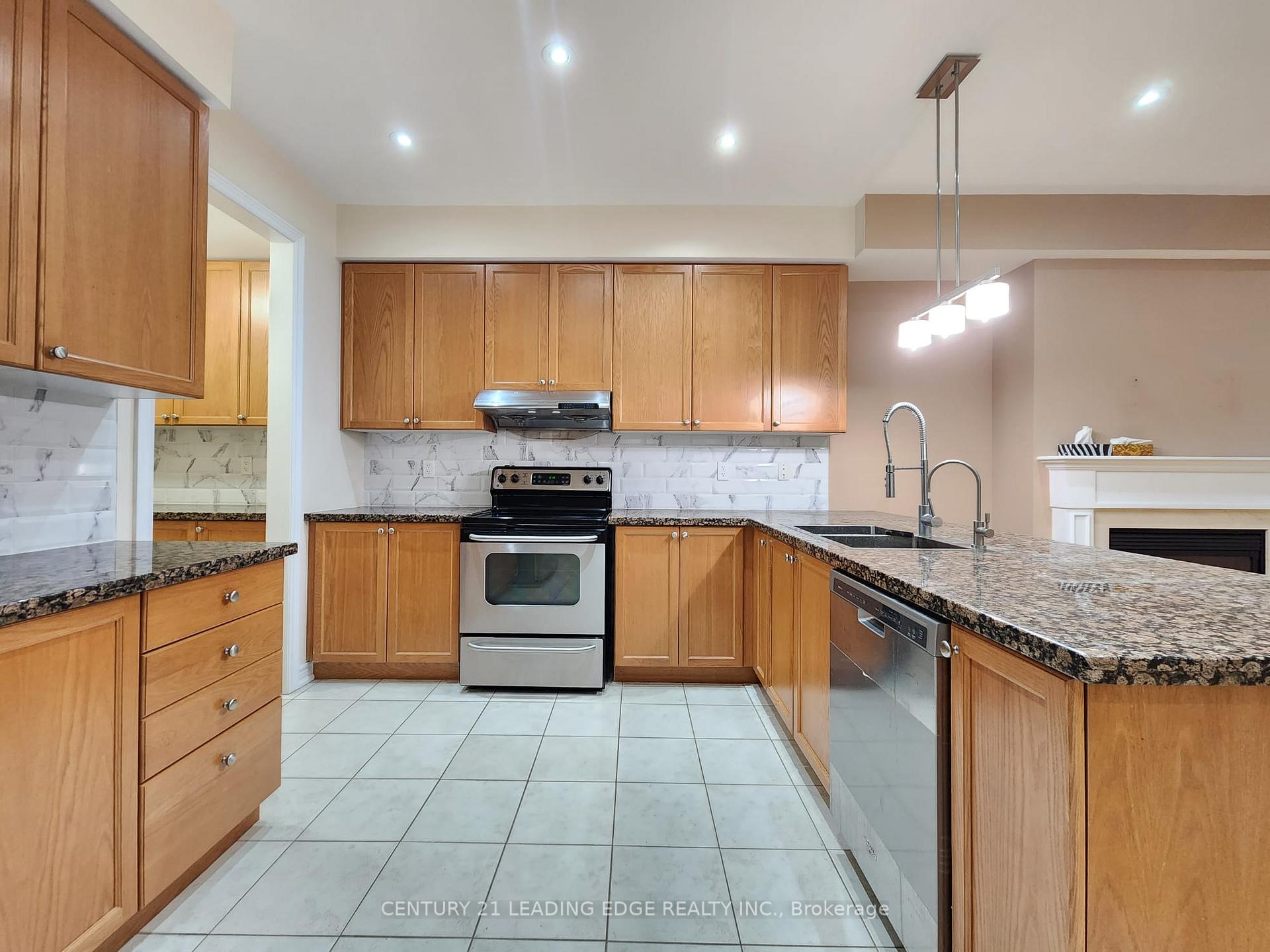 Photo 2 of 10504 Victoria Square Boulevard, Markham, Cathedraltown — HOMEH