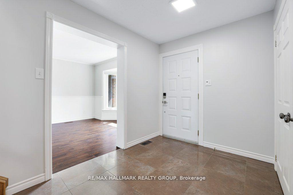 Photo 7 of 36 Drainie Drive, Ottawa, Kanata - Katimavik — HOMEH