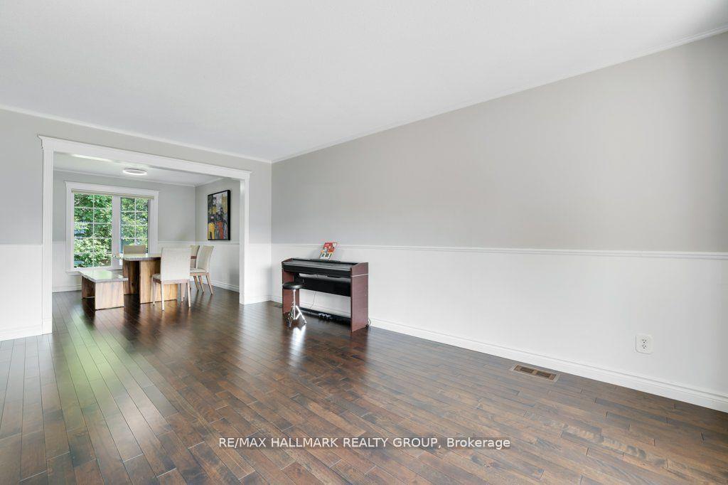 Photo 9 of 36 Drainie Drive, Ottawa, Kanata - Katimavik — HOMEH