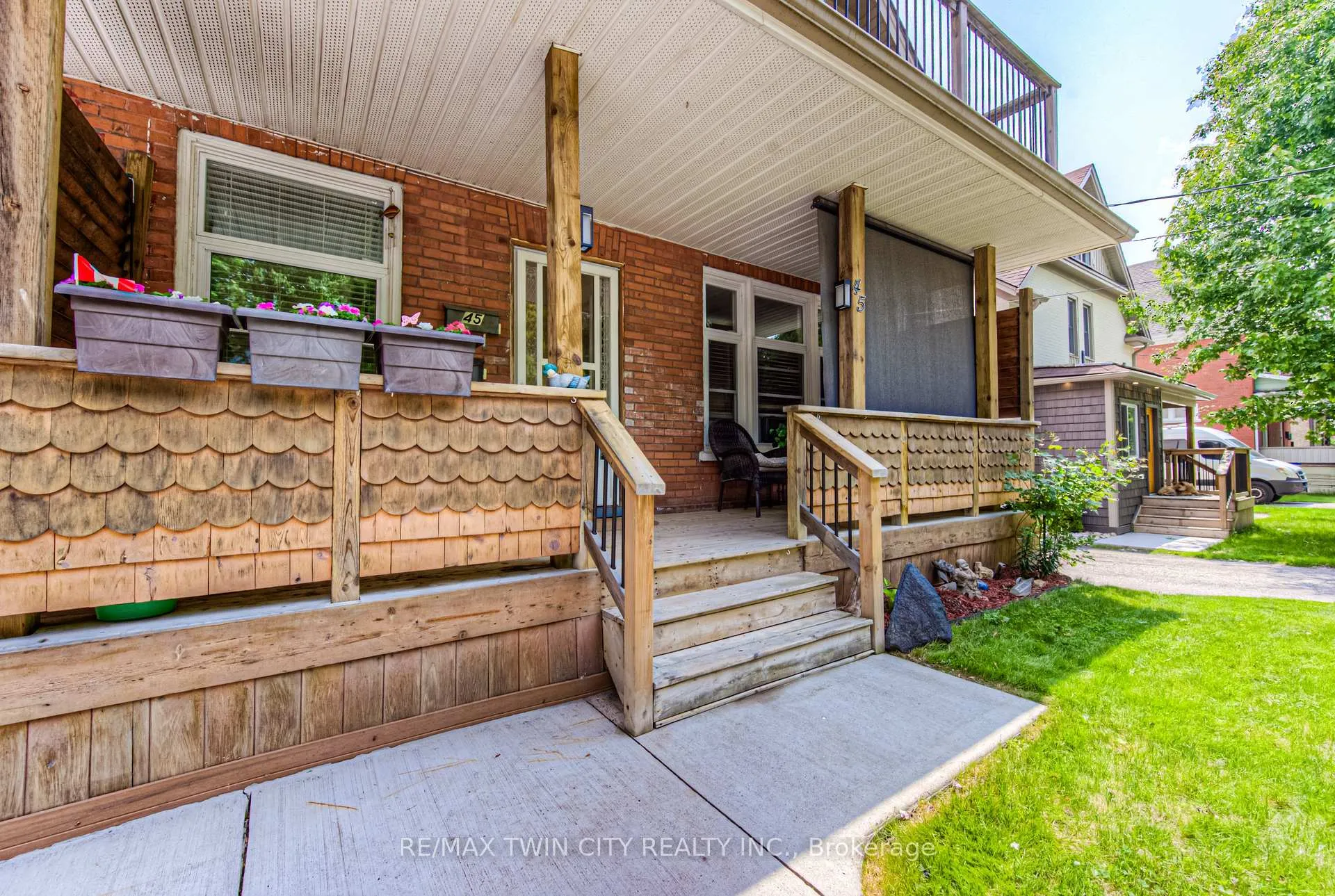 Photo 3 of 45 Brubacher Street, Kitchener — HOMEH