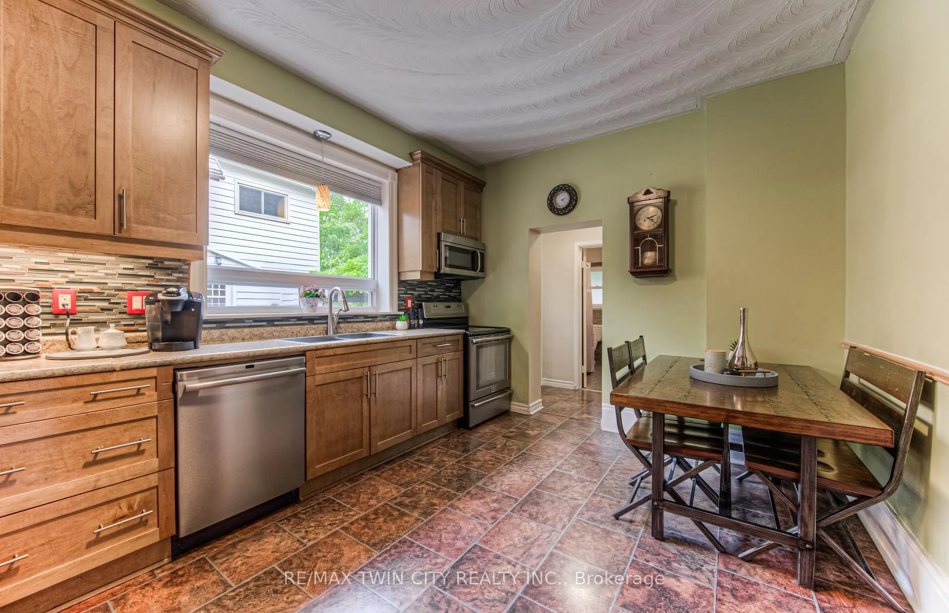 Photo 12 of 45 Brubacher Street, Kitchener — HOMEH