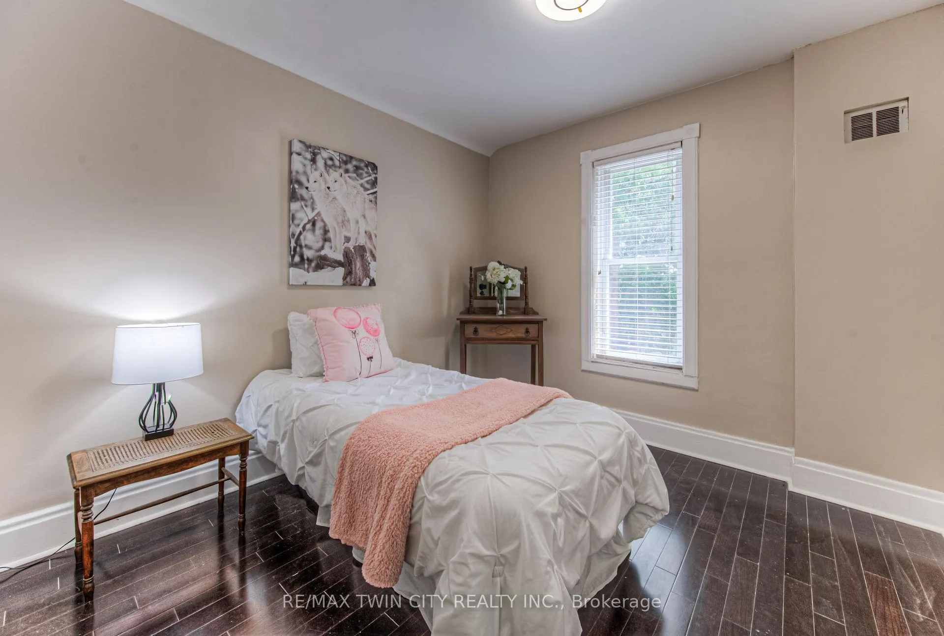 Photo 14 of 45 Brubacher Street, Kitchener — HOMEH