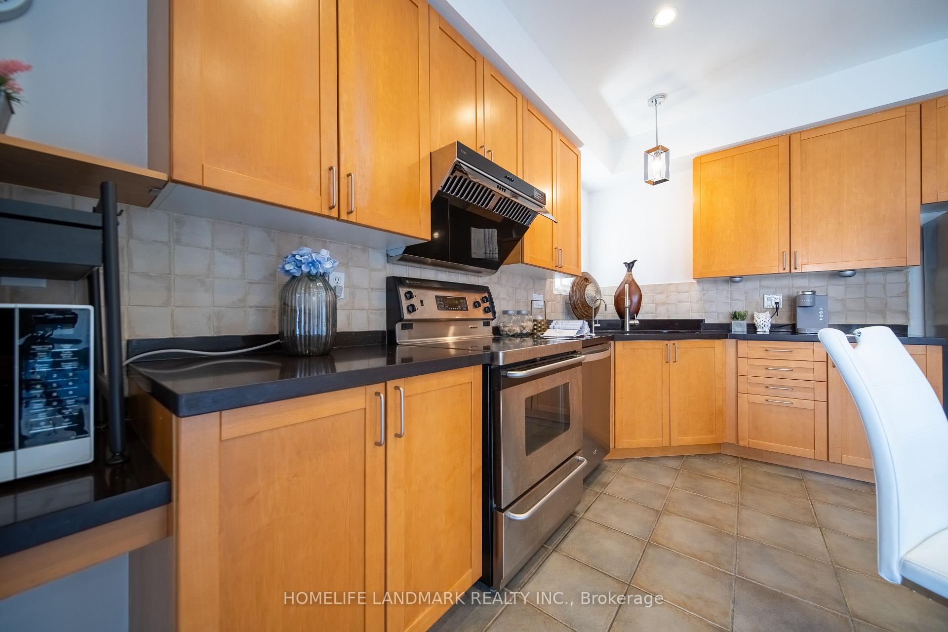 Photo 8 of 71 Orchard Hill Boulevard, Markham, Berczy — HOMEH