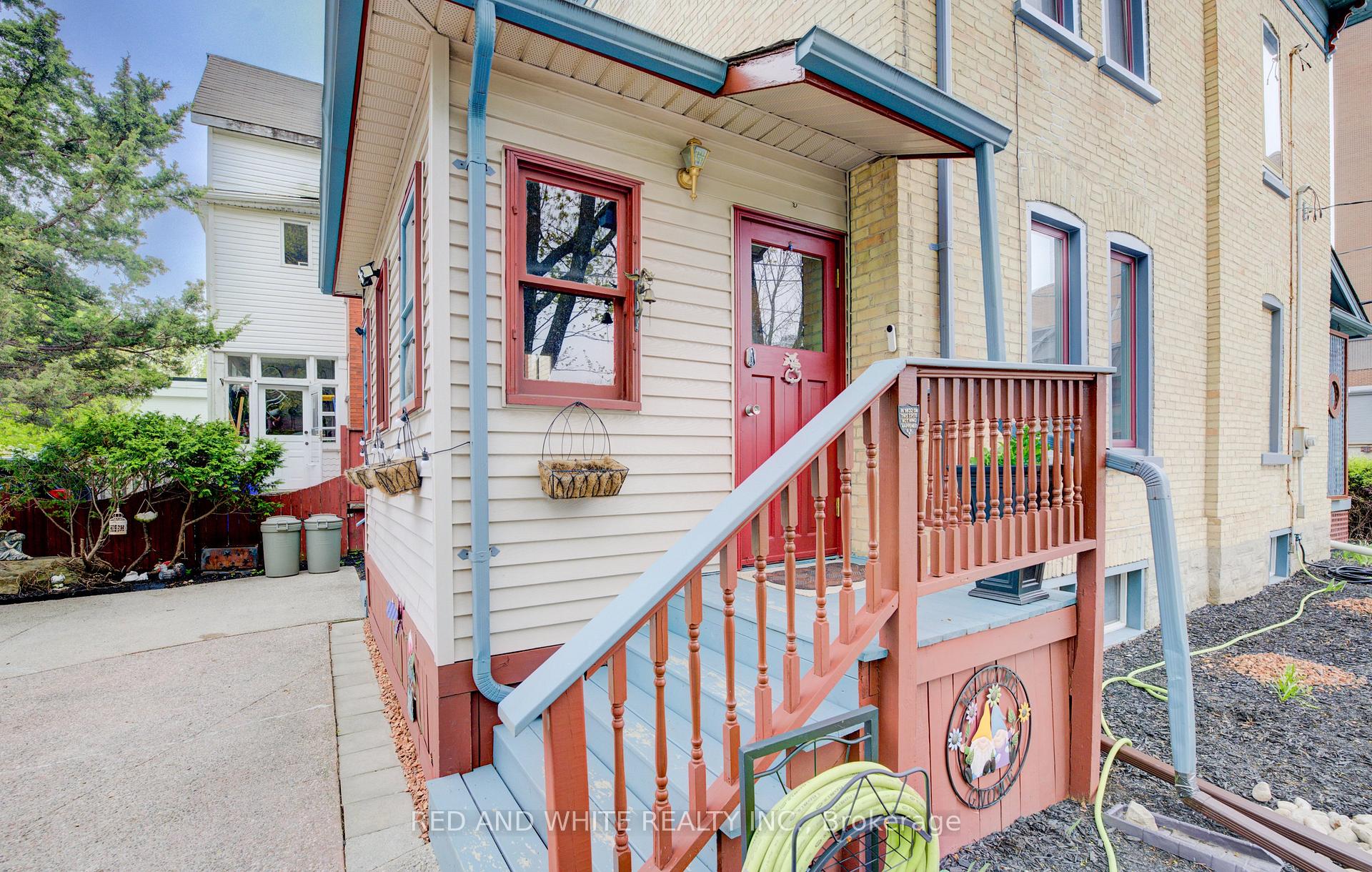 Photo 6 of 32 Ellen Street E, Kitchener, Civic Centre — HOMEH
