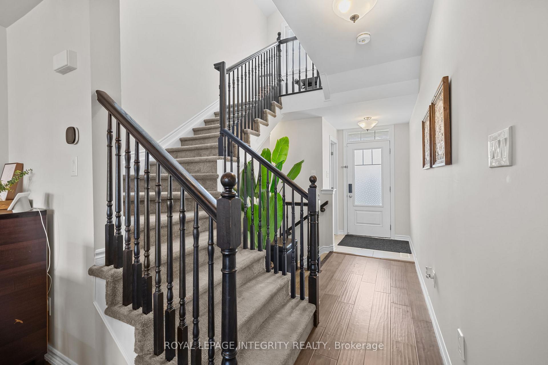 Photo 3 of 568 Cope Drive, Ottawa, Kanata - Emerald Meadows/Trailwest — HOMEH
