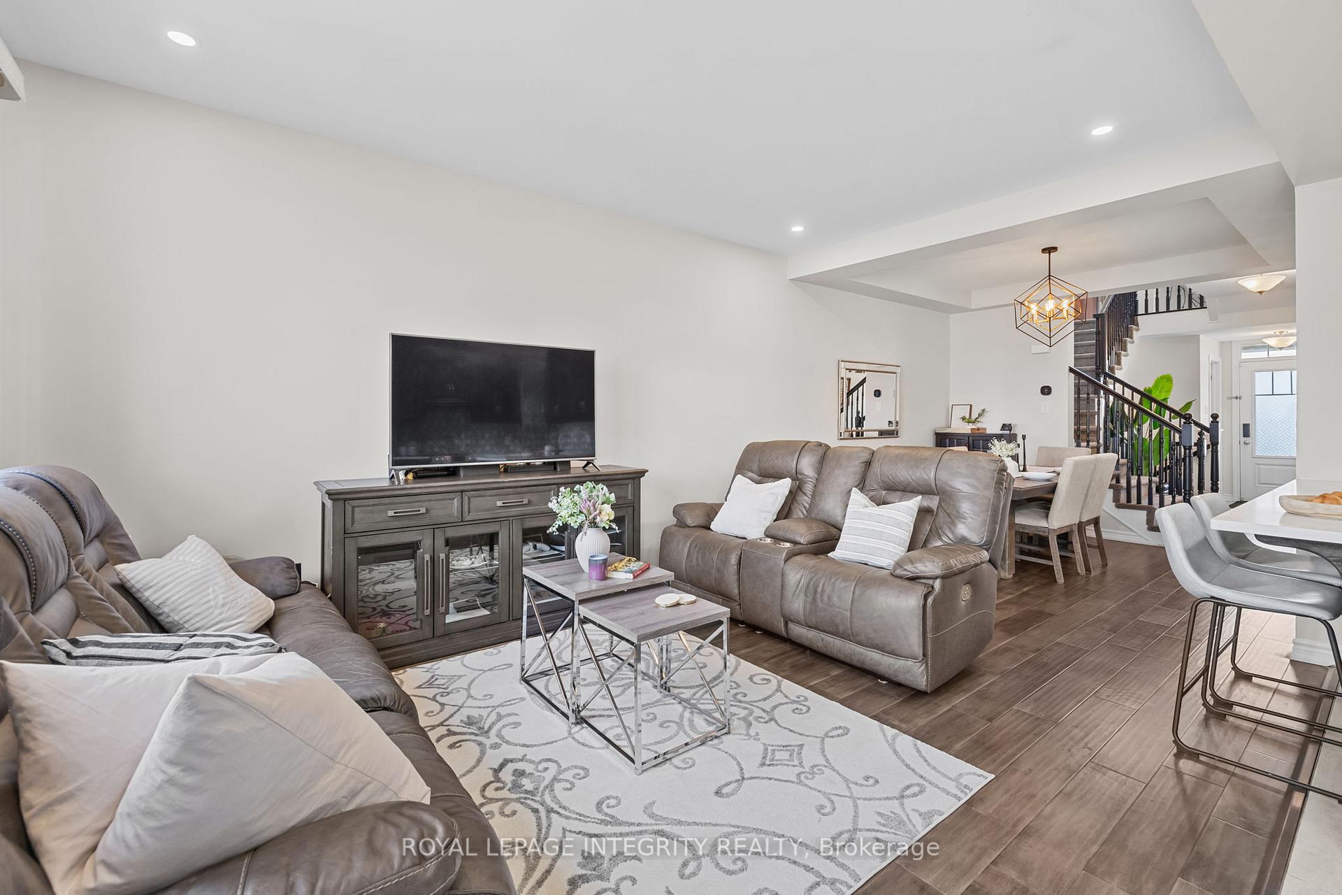 Photo 4 of 568 Cope Drive, Ottawa, Kanata - Emerald Meadows/Trailwest — HOMEH