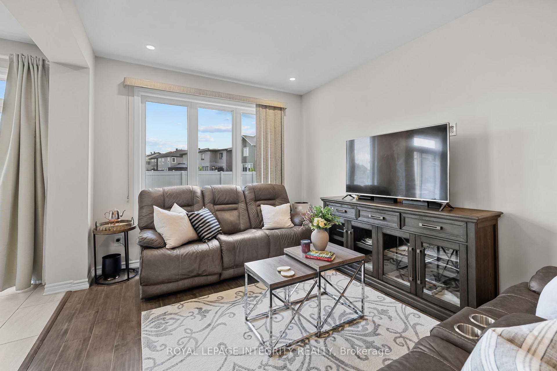 Photo 7 of 568 Cope Drive, Ottawa, Kanata - Emerald Meadows/Trailwest — HOMEH