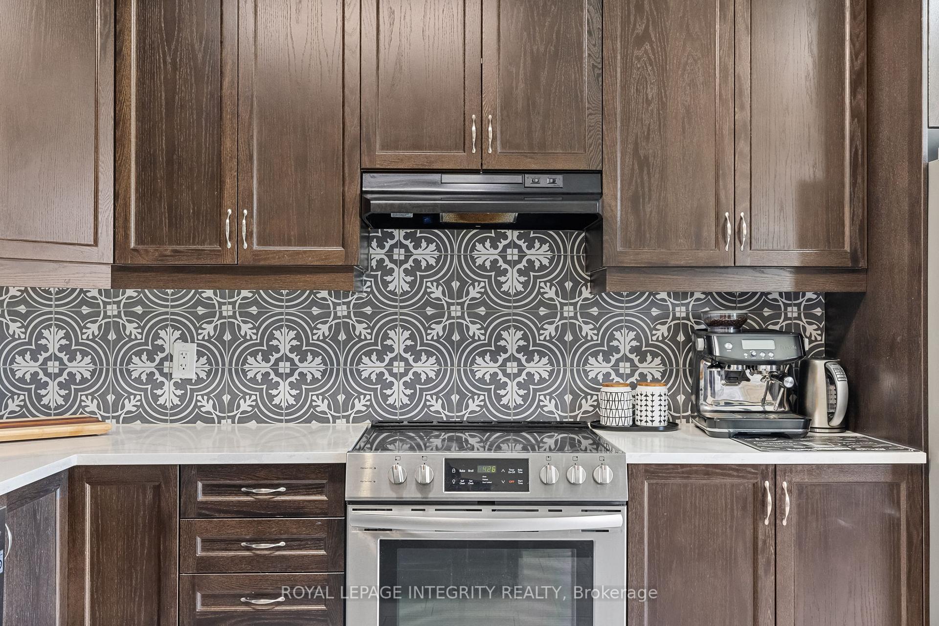 Photo 12 of 568 Cope Drive, Ottawa, Kanata - Emerald Meadows/Trailwest — HOMEH