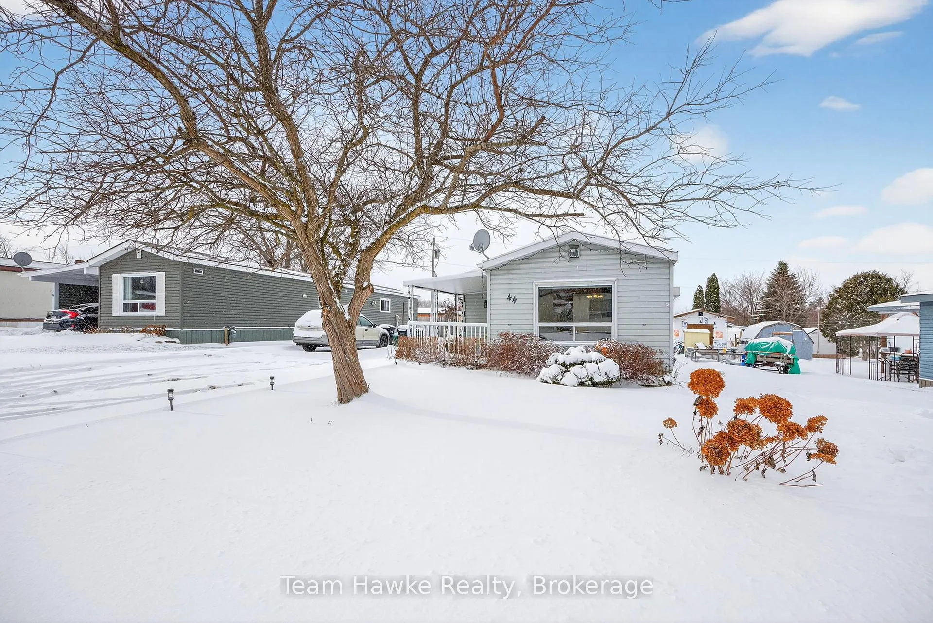 Photo 4 of 44 Northland Drive, Midland — HOMEH