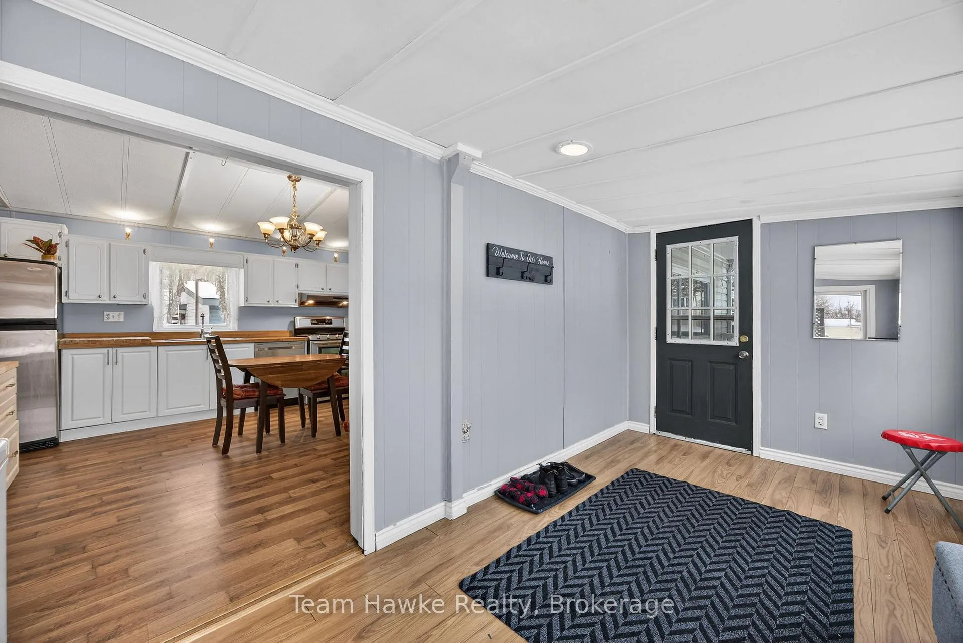 Photo 10 of 44 Northland Drive, Midland — HOMEH