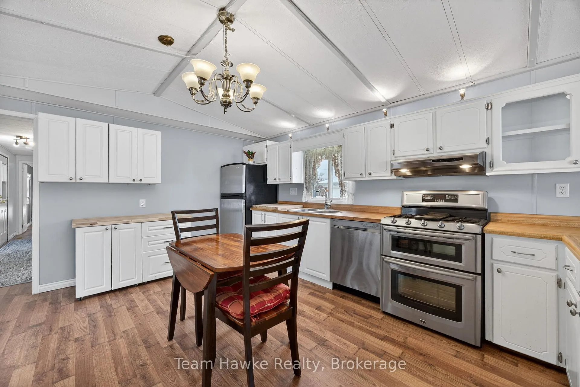 Photo 14 of 44 Northland Drive, Midland — HOMEH