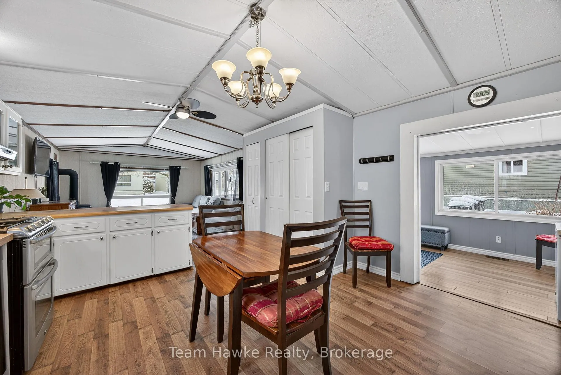 Photo 18 of 44 Northland Drive, Midland — HOMEH