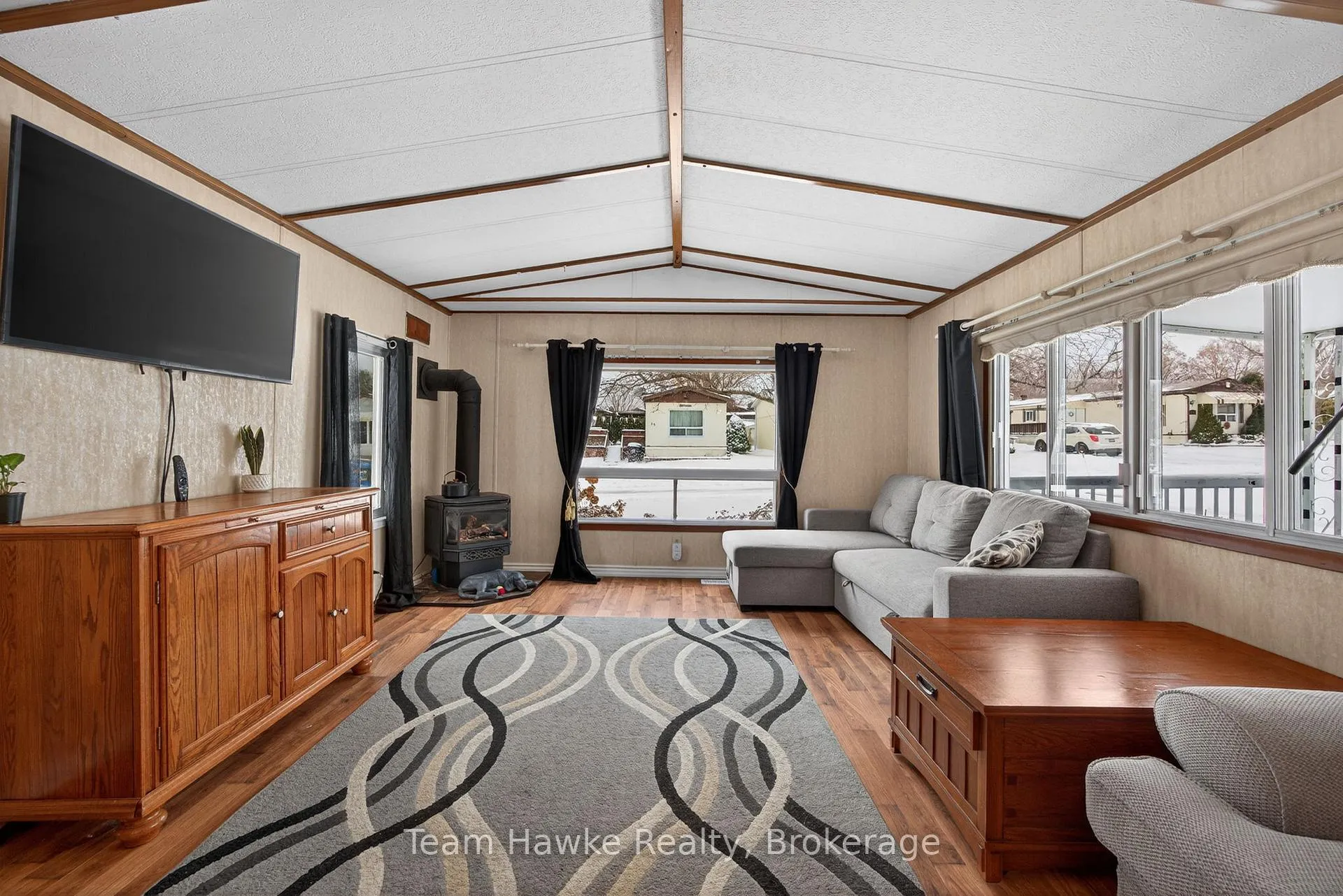 Photo 21 of 44 Northland Drive, Midland — HOMEH
