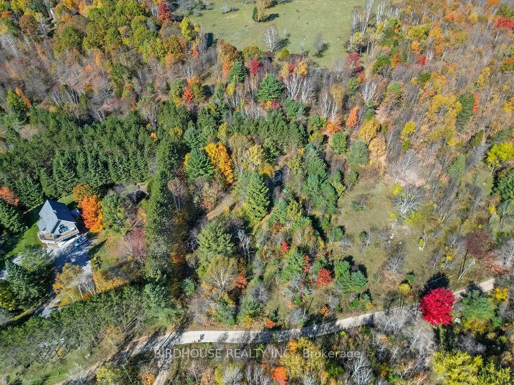 Photo 4 of 1045 Shanahan Trail, Minden Hills, Minden — HOMEH