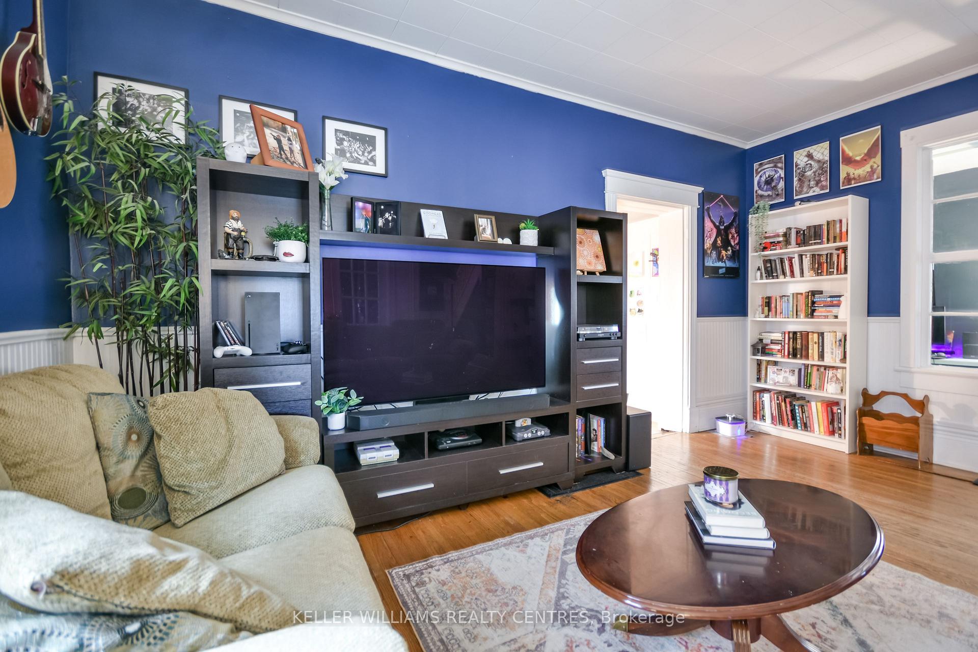 Photo 12 of 380 Frederick Street, Midland — HOMEH
