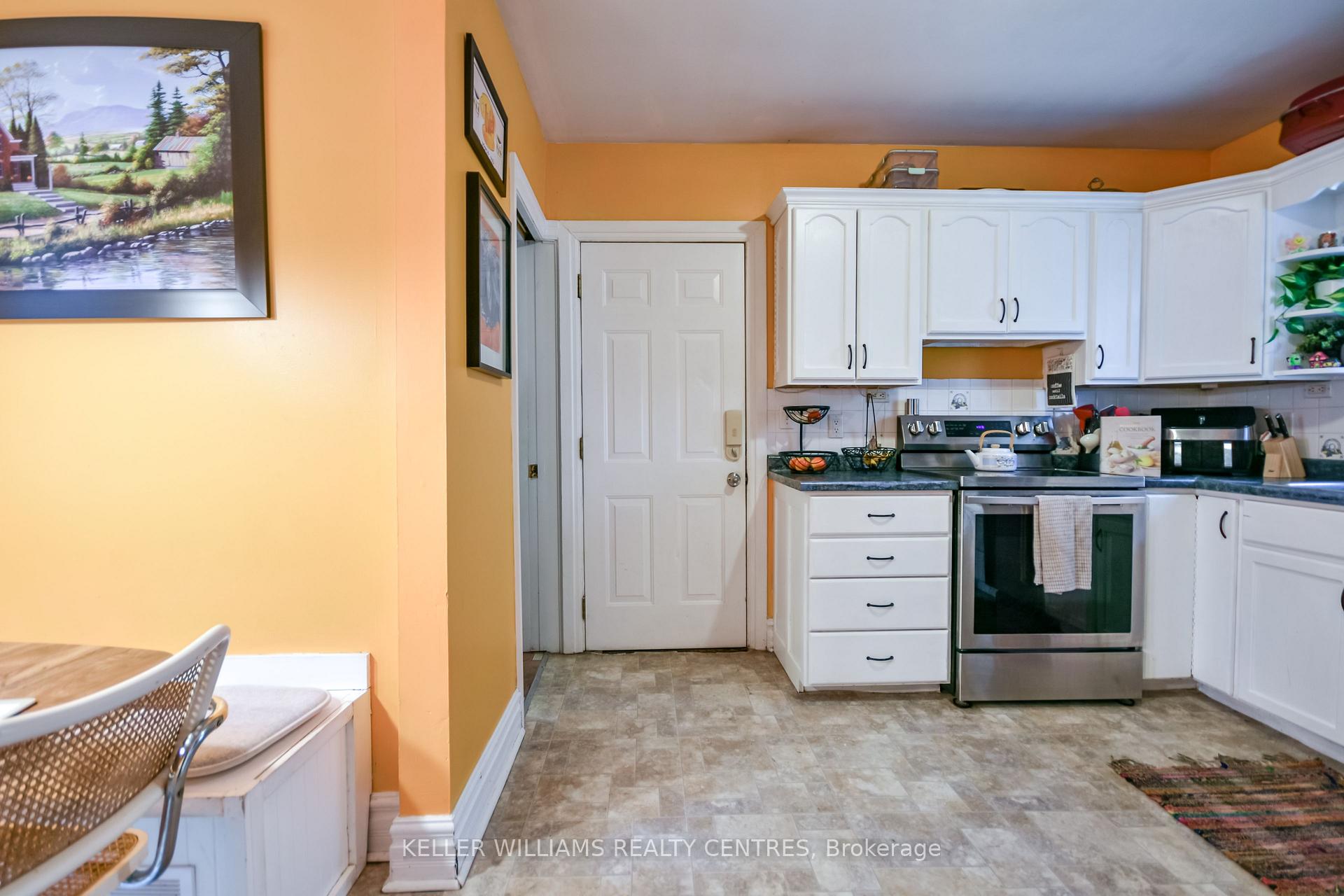 Photo 17 of 380 Frederick Street, Midland — HOMEH