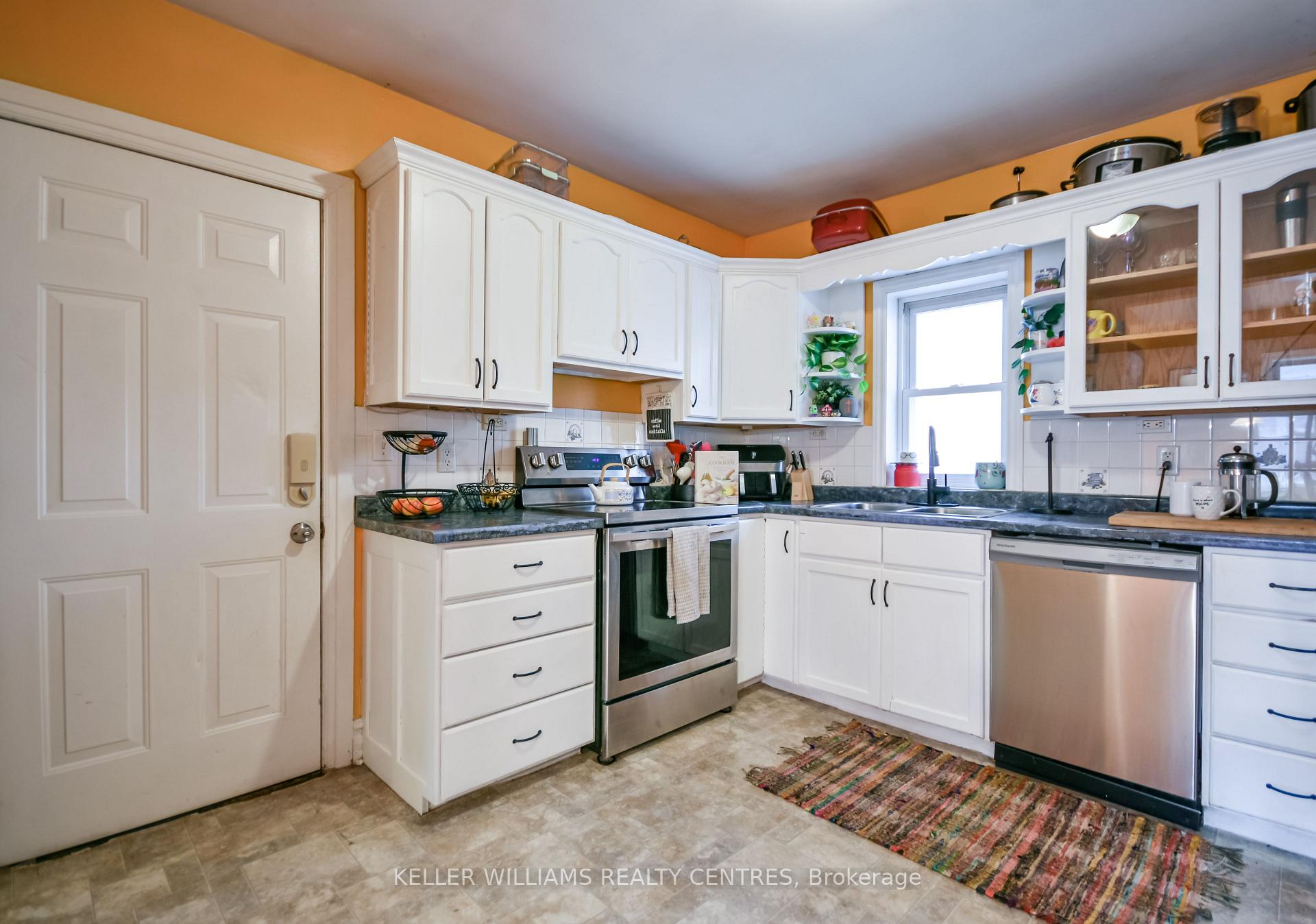 Photo 18 of 380 Frederick Street, Midland — HOMEH