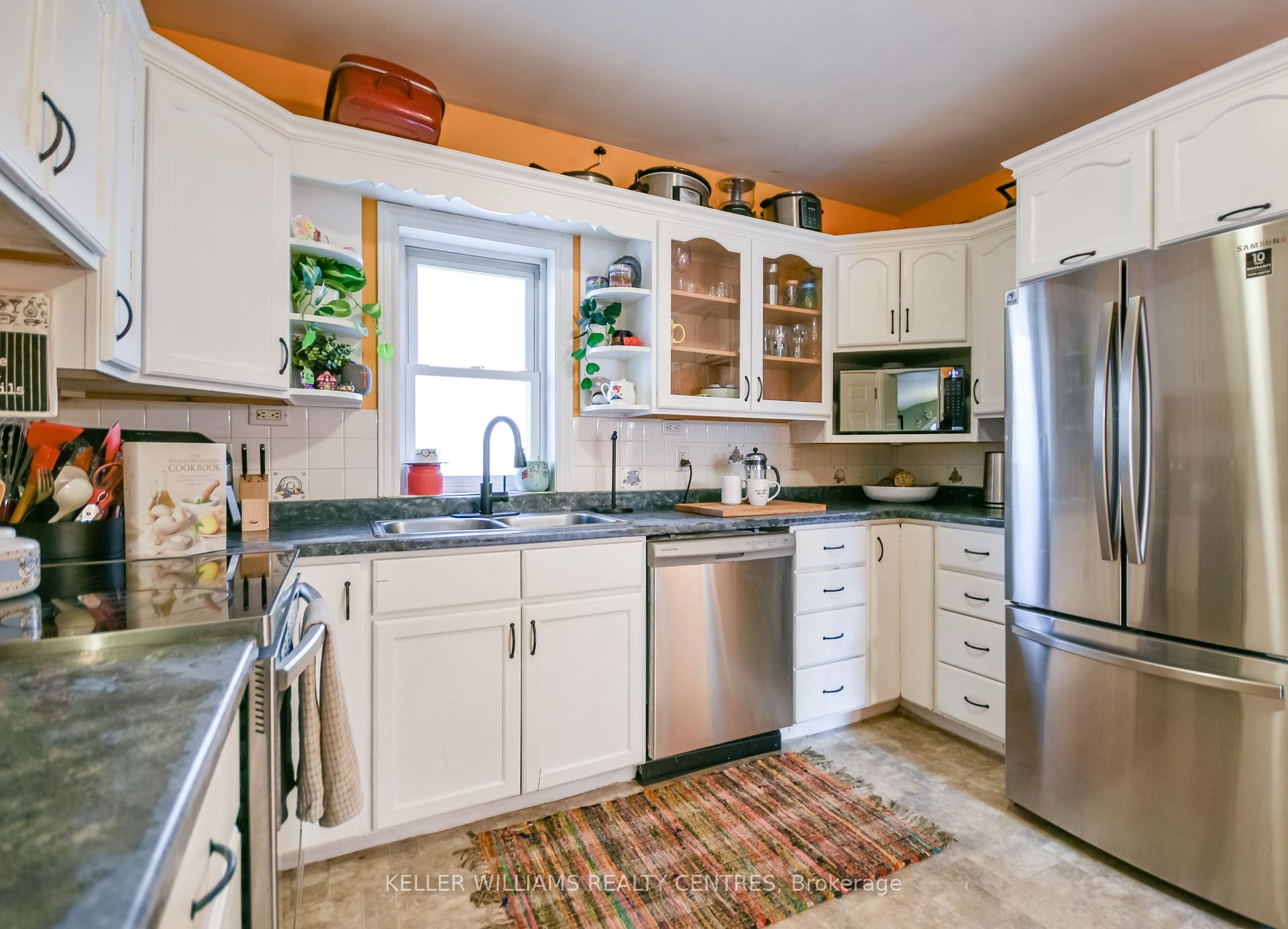 Photo 19 of 380 Frederick Street, Midland — HOMEH
