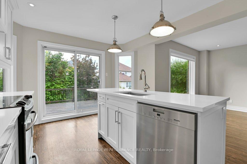 Photo 11 of 51 Goulding Crescent, Ottawa, Kanata - Kanata Lakes/Heritage Hills — HOMEH