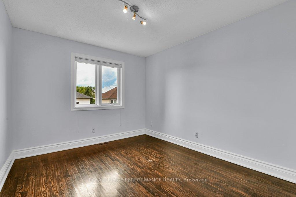 Photo 22 of 51 Goulding Crescent, Ottawa, Kanata - Kanata Lakes/Heritage Hills — HOMEH