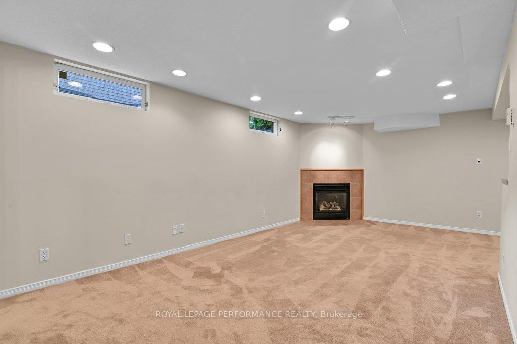 Photo 28 of 51 Goulding Crescent, Ottawa, Kanata - Kanata Lakes/Heritage Hills — HOMEH