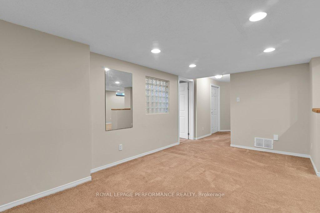 Photo 30 of 51 Goulding Crescent, Ottawa, Kanata - Kanata Lakes/Heritage Hills — HOMEH