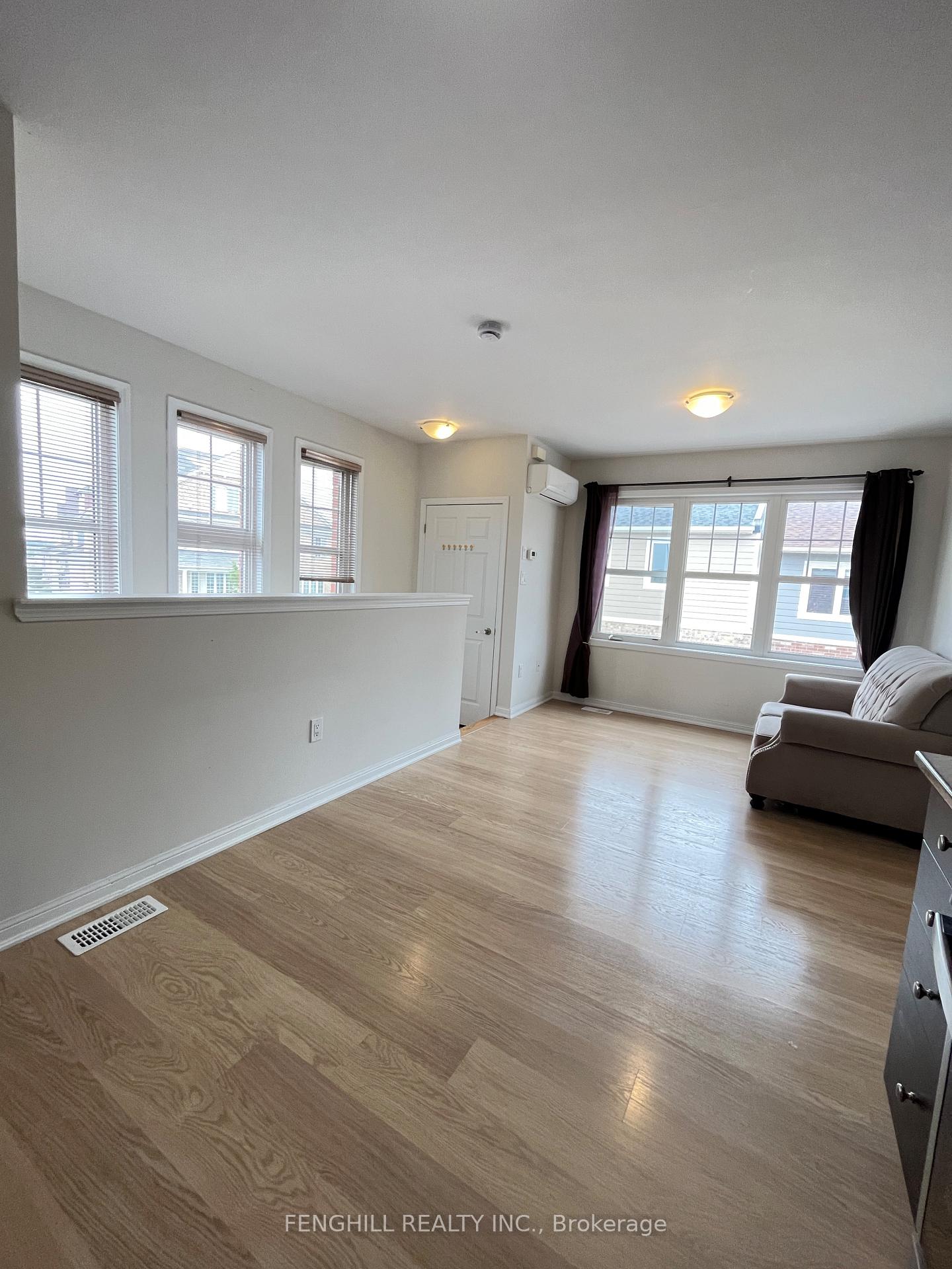 Photo 10 of 456 Cornell Centre Boulevard, Markham, Cornell — HOMEH