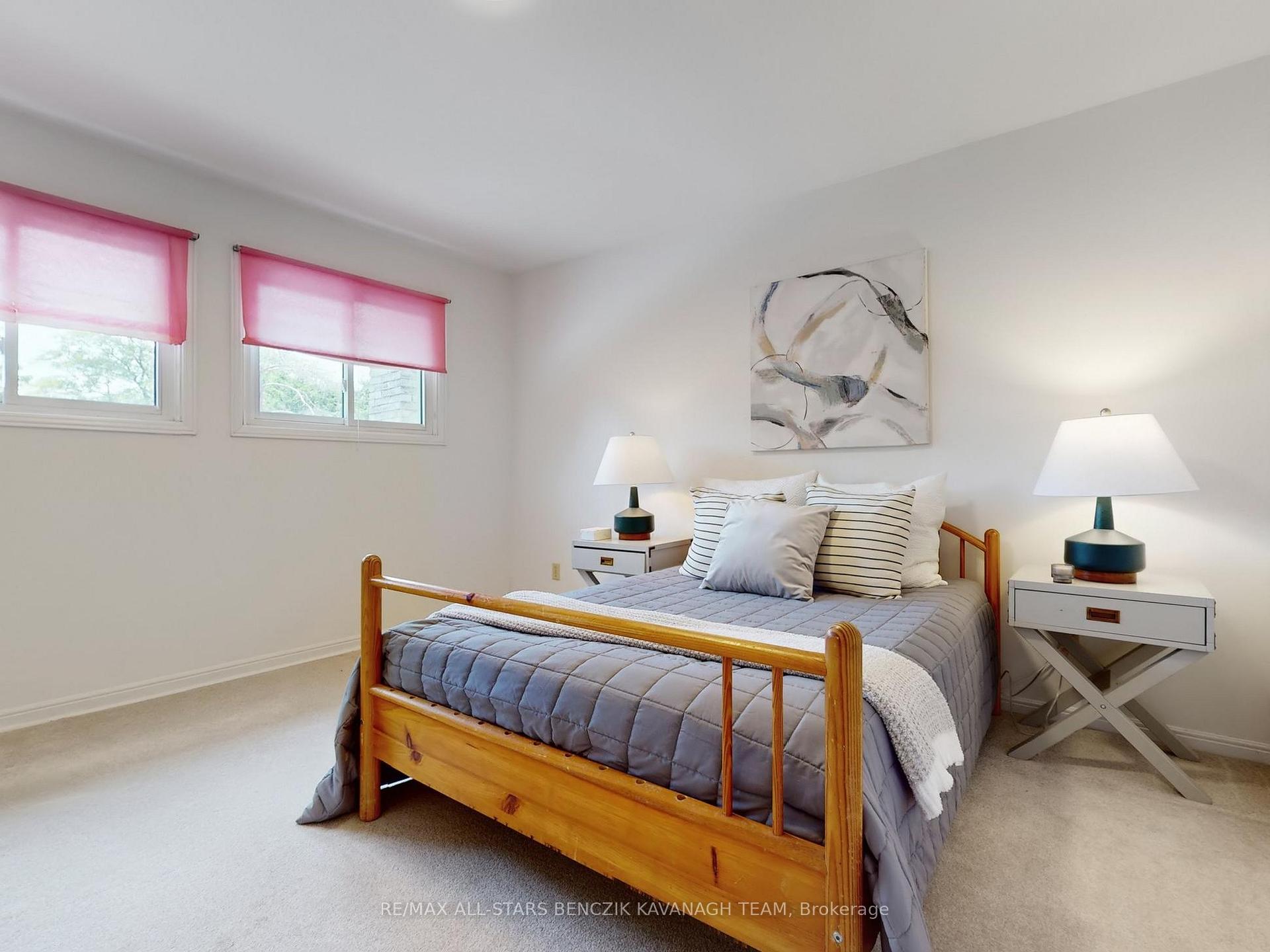 Photo 17 of 19 Elm Lea Street, Markham, Markham Village — HOMEH