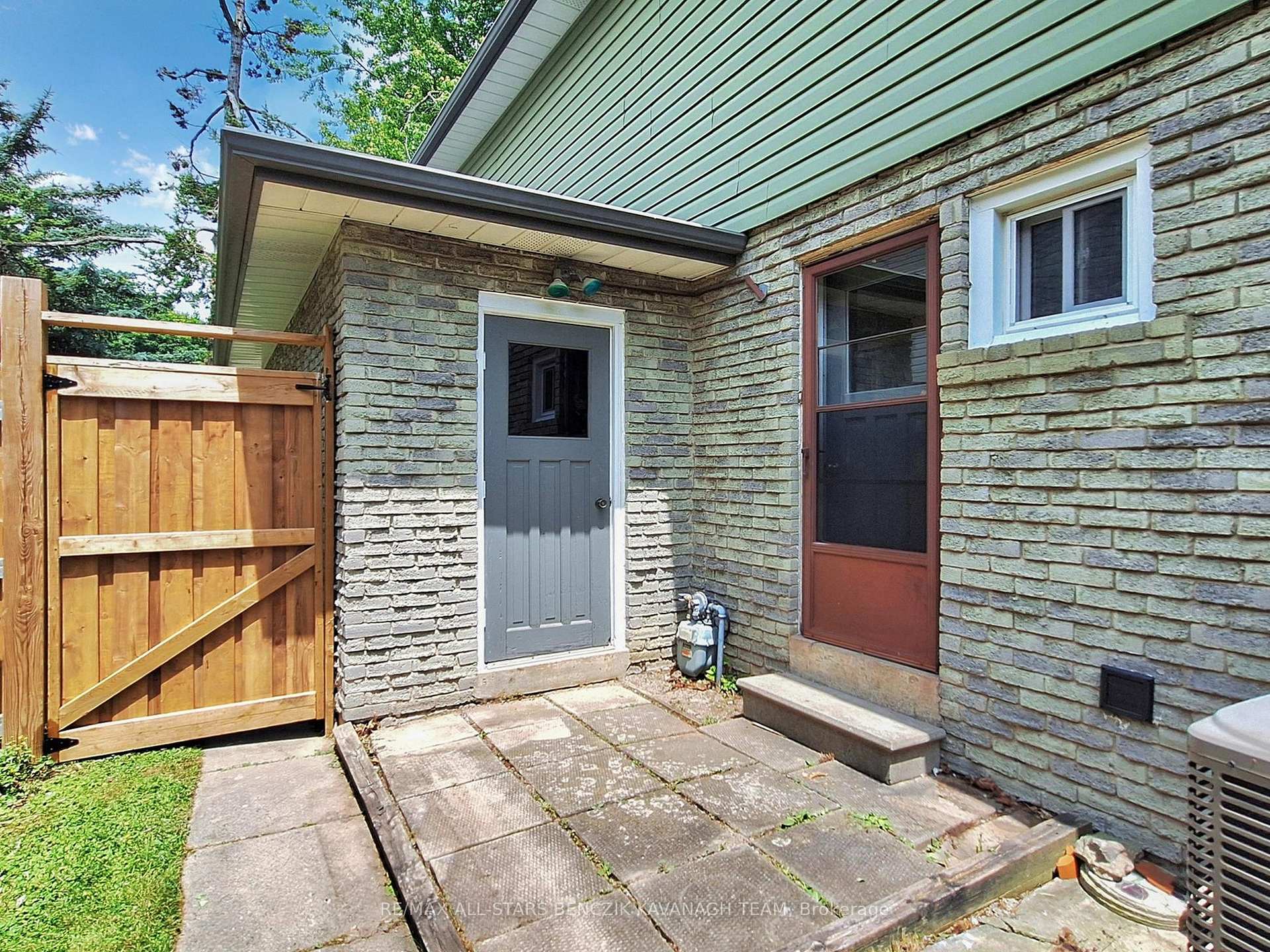 Photo 22 of 19 Elm Lea Street, Markham, Markham Village — HOMEH