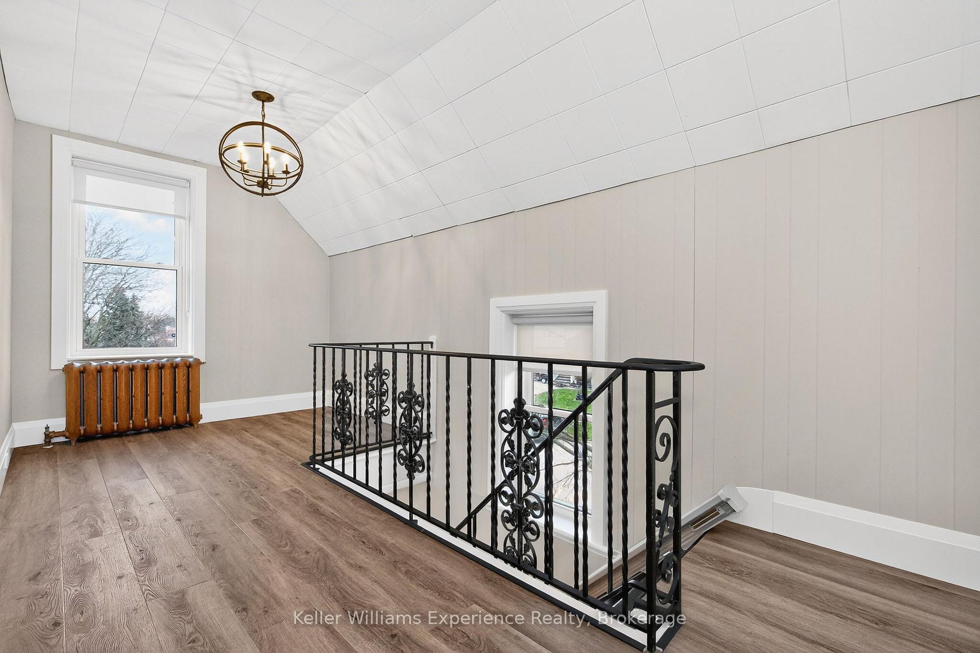 Photo 8 of 608 Dominion Avenue, Midland — HOMEH
