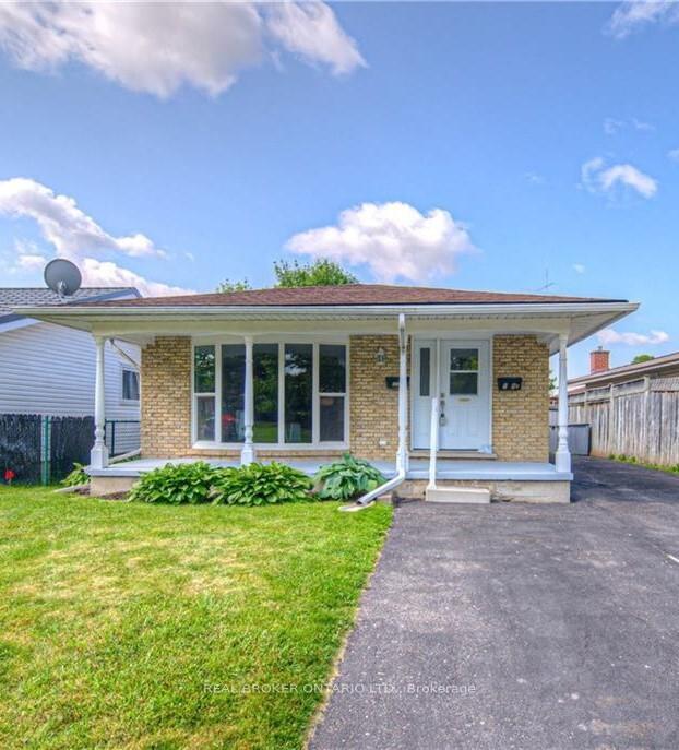 Front of 119 Kingswood Drive