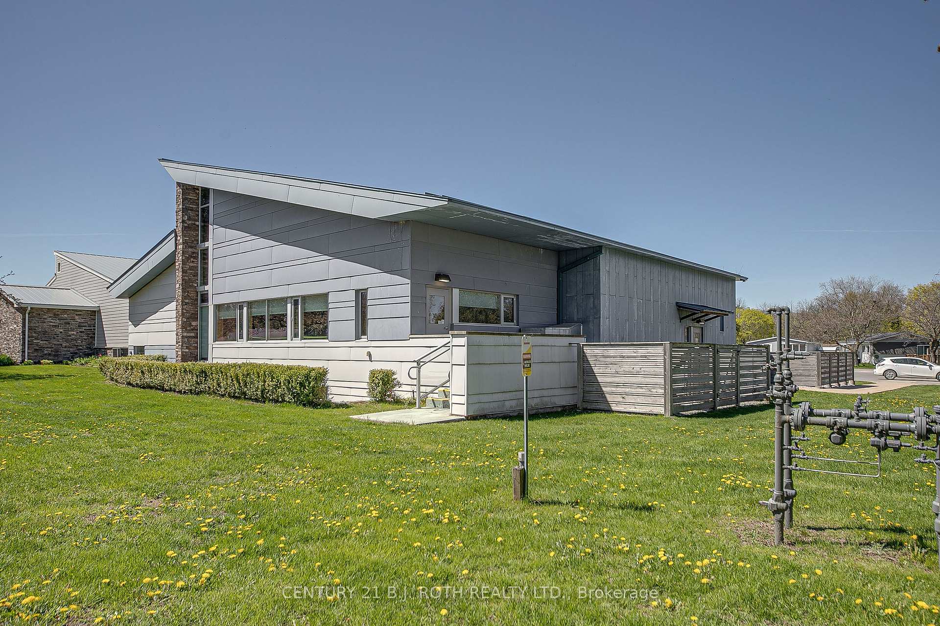 Photo 34 of 8 Norris Arm, Innisfil, Rural Innisfil — HOMEH