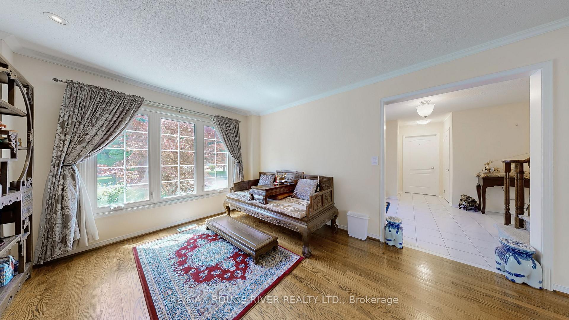 Photo 8 of 8 Lismer Court, Markham, Unionville — HOMEH