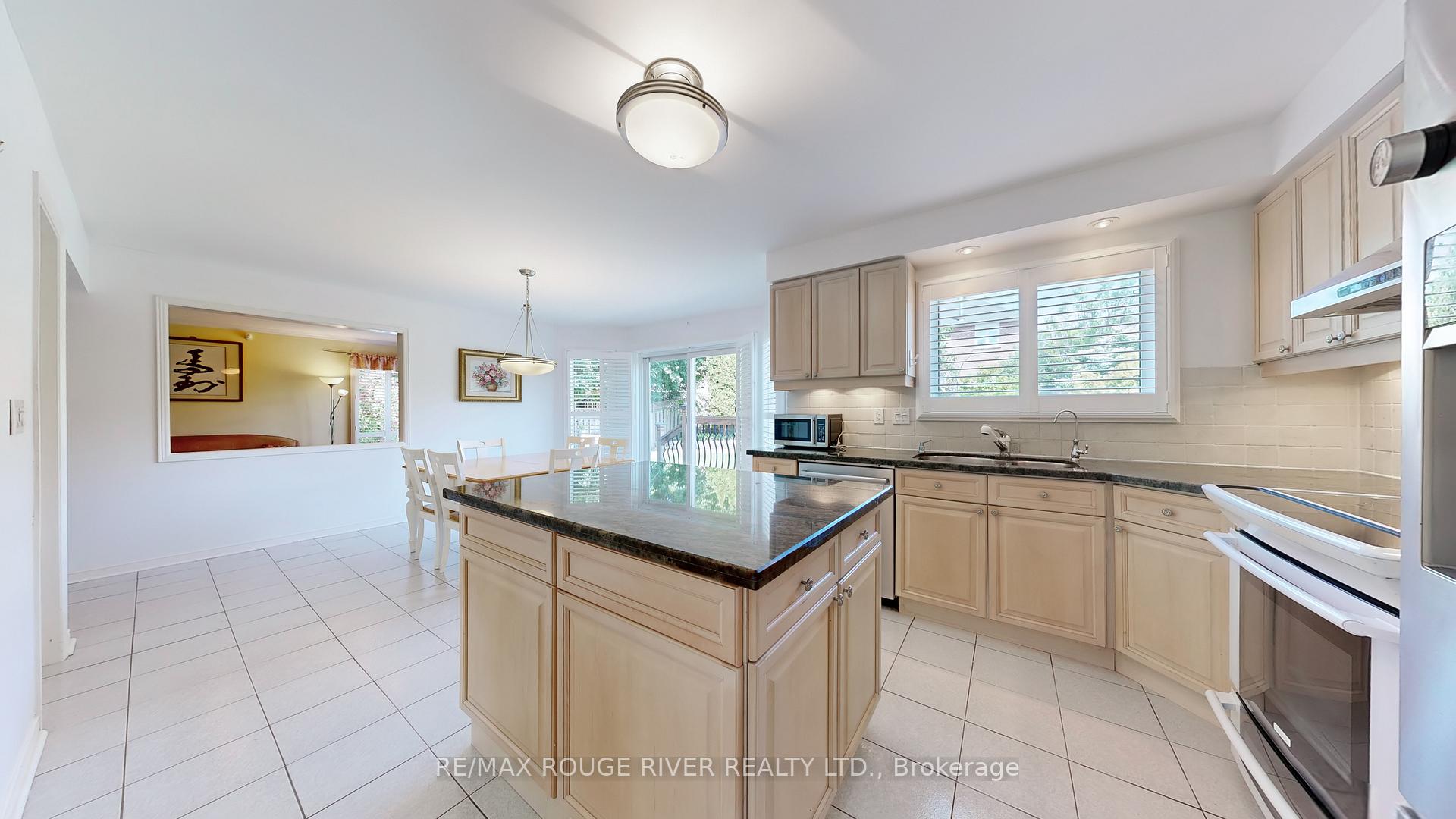 Photo 19 of 8 Lismer Court, Markham, Unionville — HOMEH