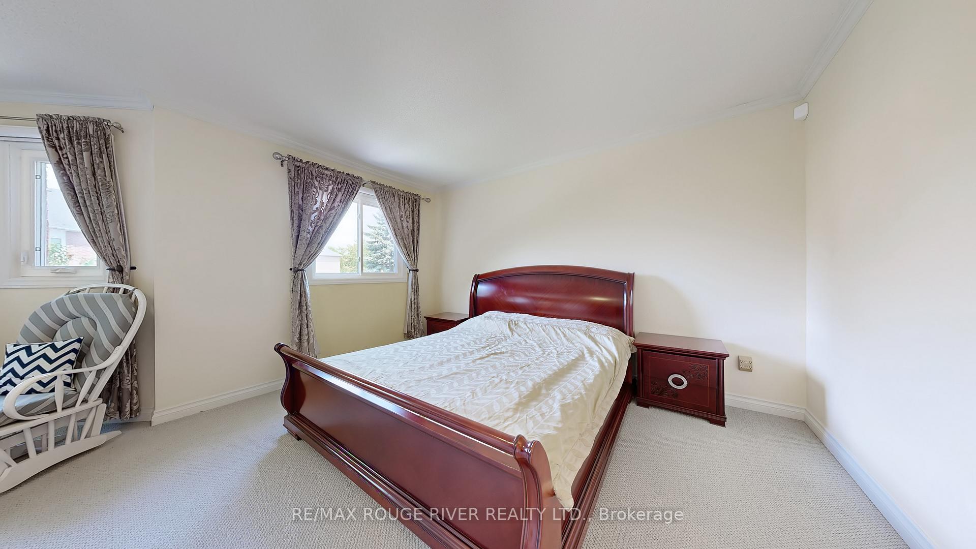 Photo 23 of 8 Lismer Court, Markham, Unionville — HOMEH