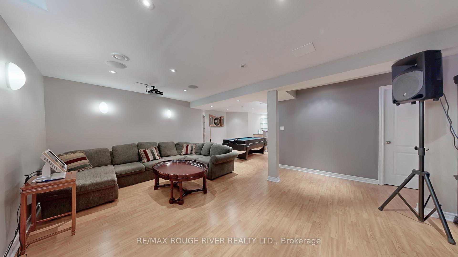Photo 39 of 8 Lismer Court, Markham, Unionville — HOMEH