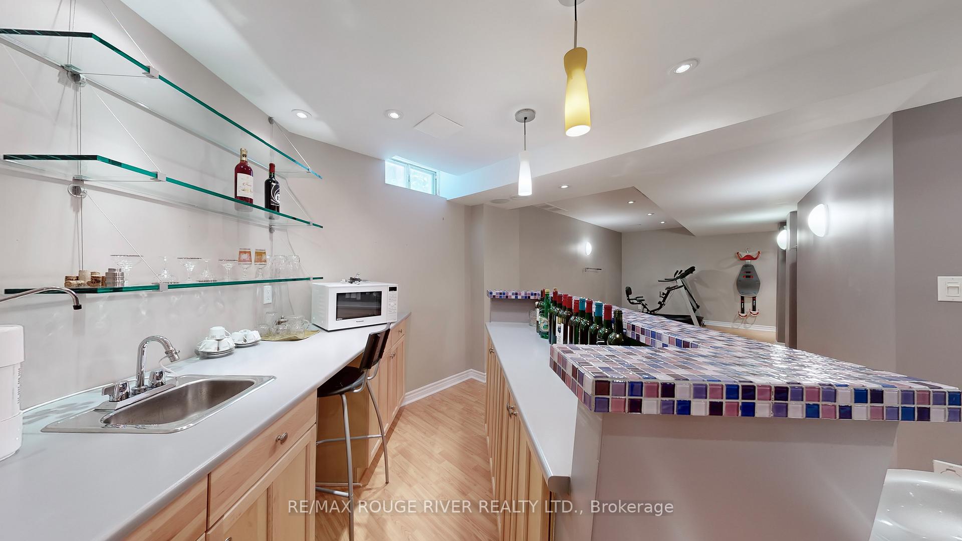Photo 43 of 8 Lismer Court, Markham, Unionville — HOMEH