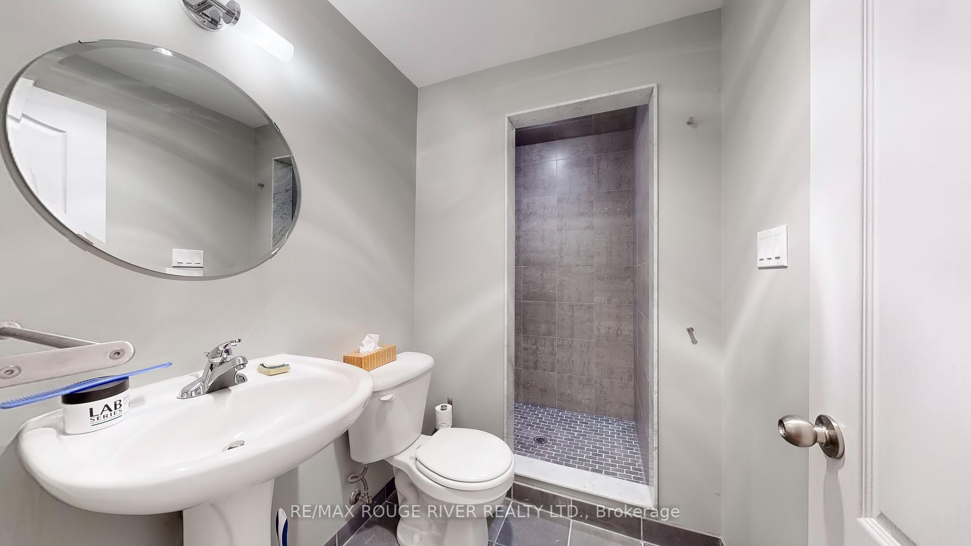 Photo 47 of 8 Lismer Court, Markham, Unionville — HOMEH