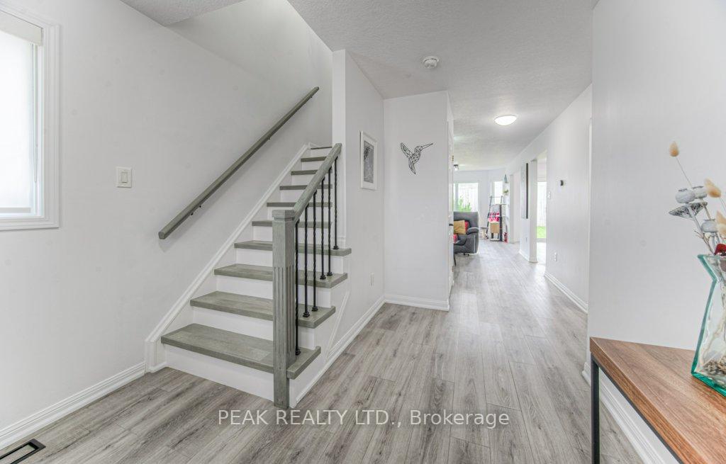 Photo 25 of 583 Windflower Crescent, Kitchener — HOMEH