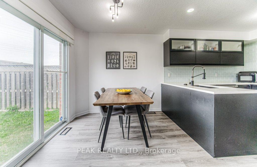Photo 26 of 583 Windflower Crescent, Kitchener — HOMEH