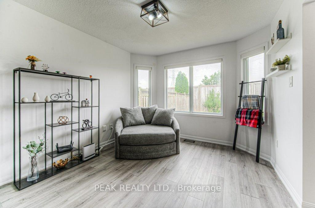 Photo 34 of 583 Windflower Crescent, Kitchener — HOMEH