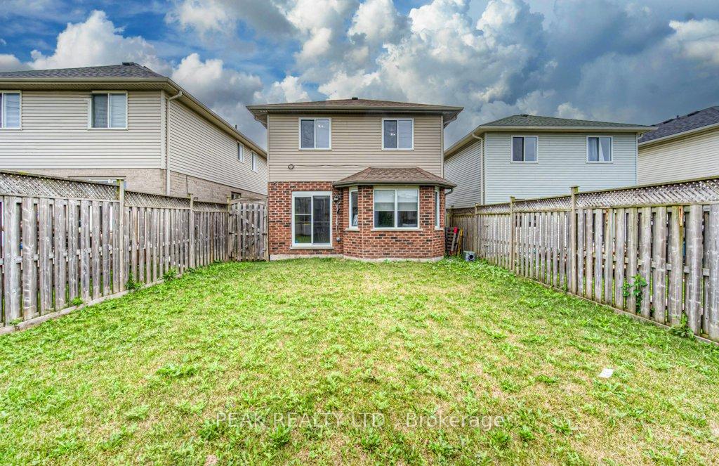 Photo 43 of 583 Windflower Crescent, Kitchener — HOMEH
