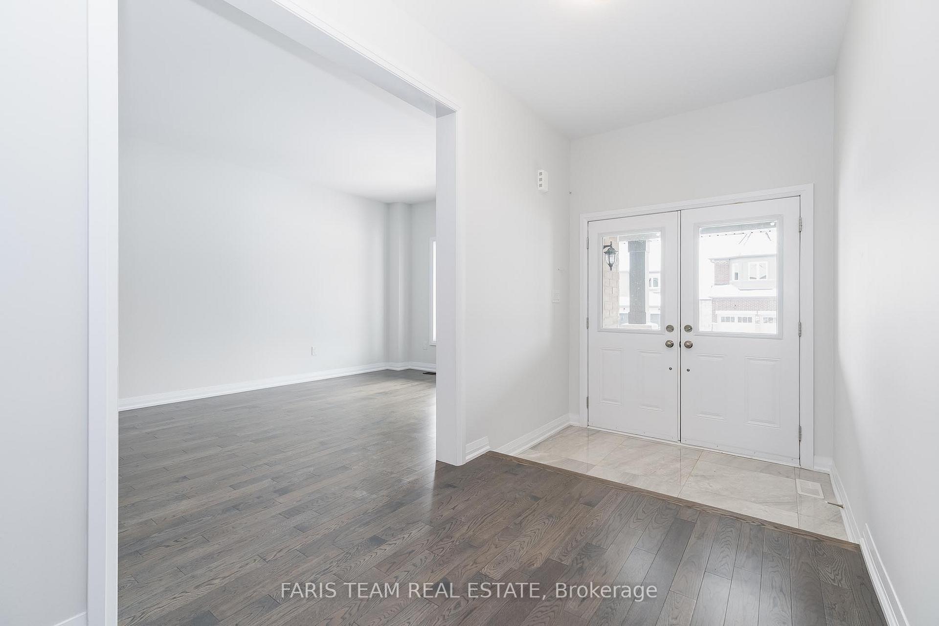 Photo 2 of 1394 Stovell Crescent, Innisfil, Lefroy — HOMEH