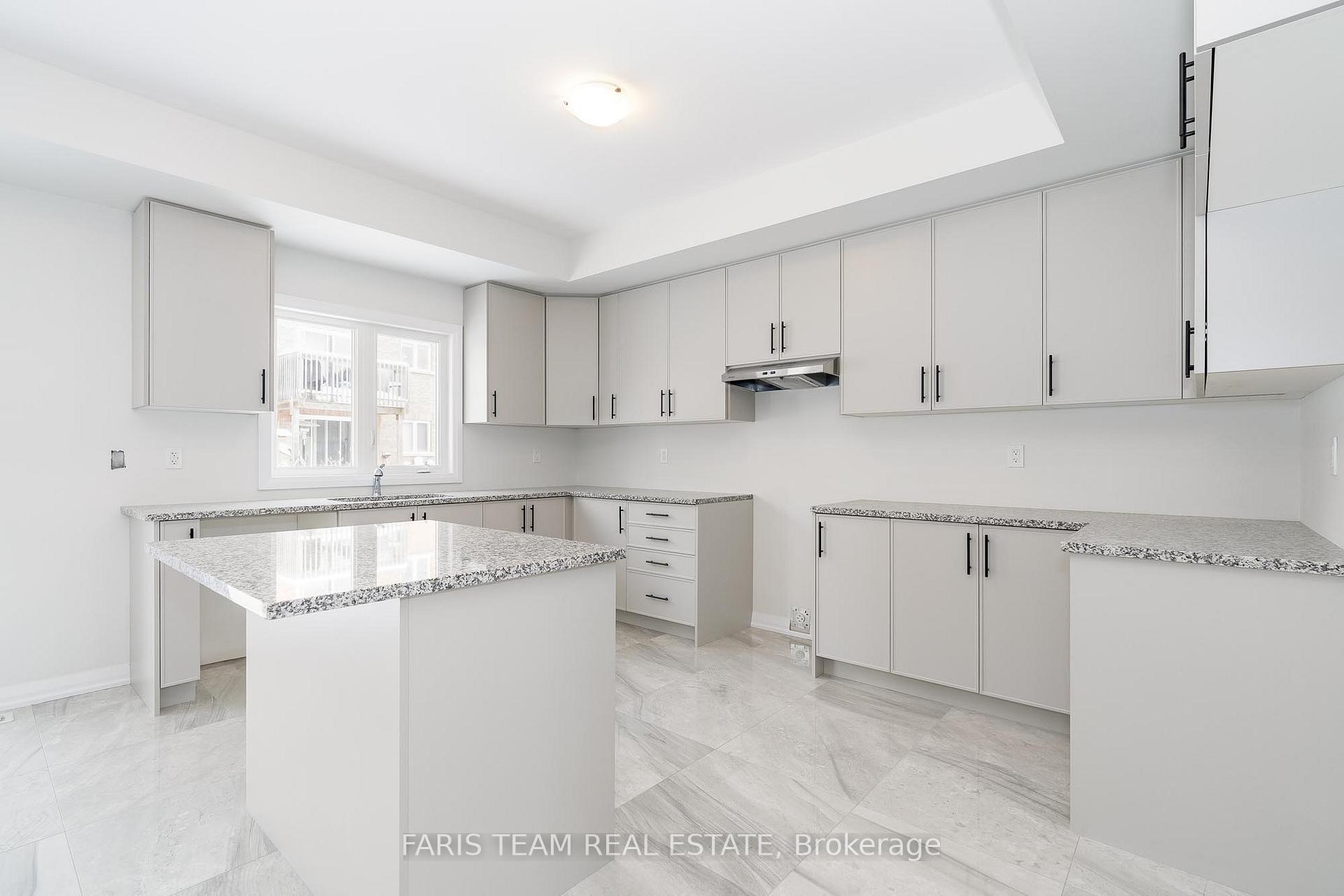 Photo 4 of 1394 Stovell Crescent, Innisfil, Lefroy — HOMEH