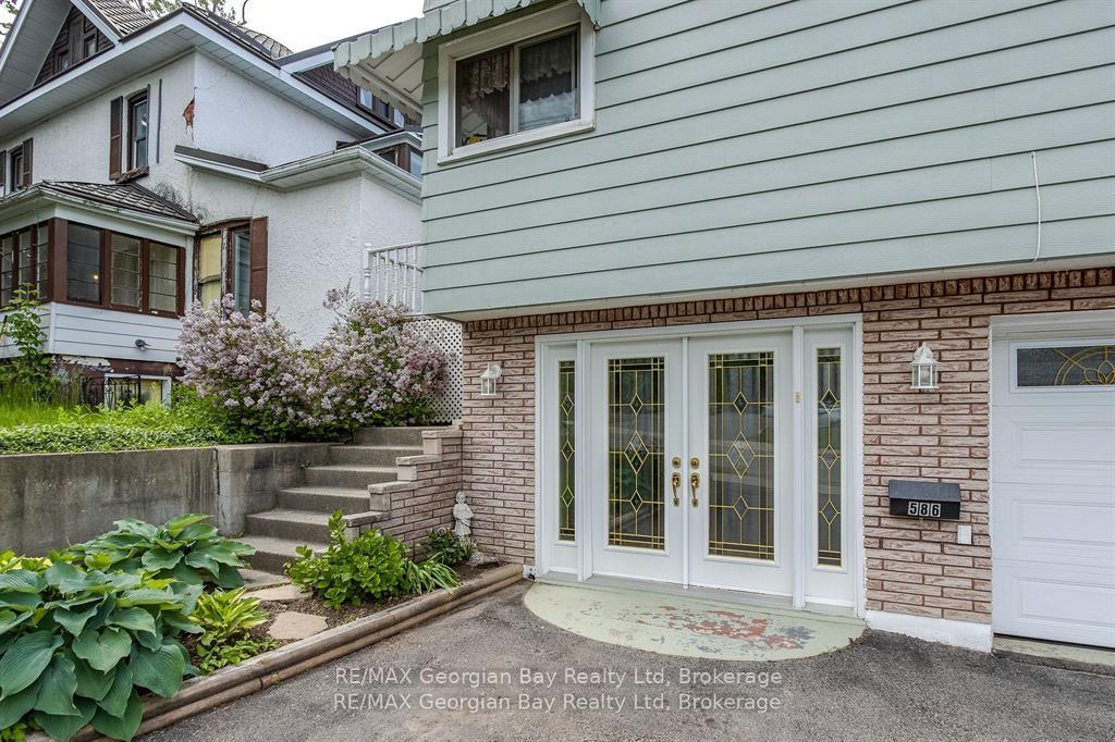 Photo 3 of 586 Dominion Avenue, Midland — HOMEH