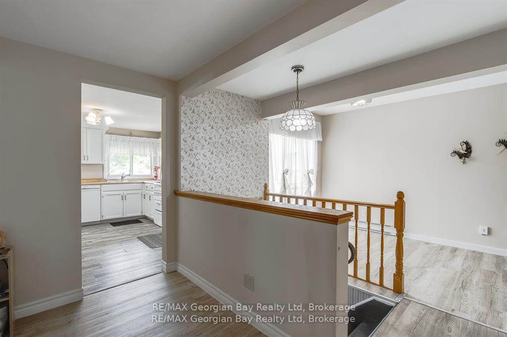Photo 13 of 586 Dominion Avenue, Midland — HOMEH